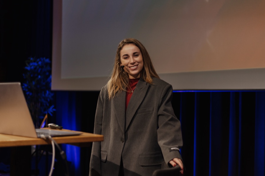 Claire, mede-oprichter van NXT Marketers
