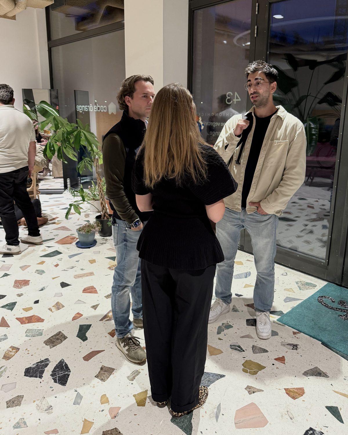 Napraten tijdens de borrel na afloop